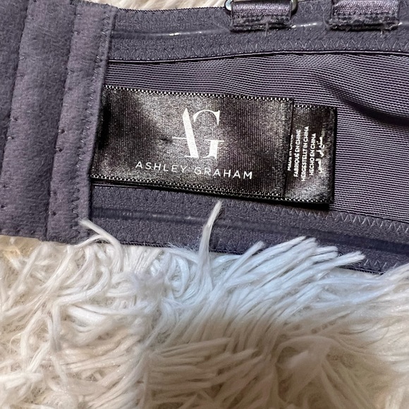 Ashley Graham bra size 42DDD - Picture 8 of 8